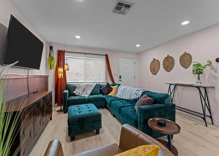 Stunning Luxurious 4br Haven Perfect For Families *