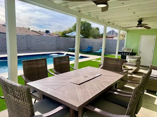 Holiday home Stunning Luxurious 4br Haven Perfect For Families *