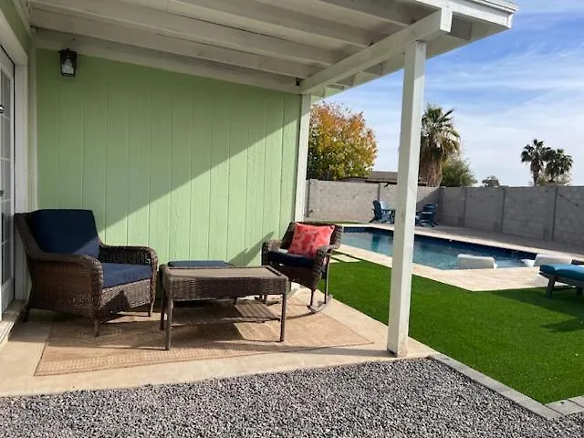 Stunning Luxurious 4br Haven Perfect For Families